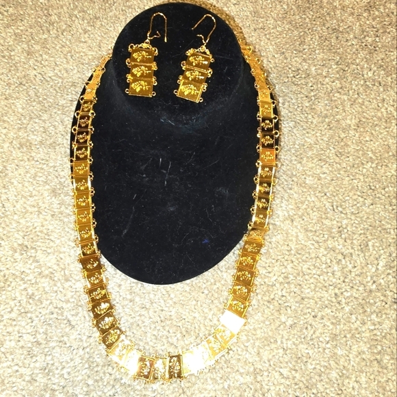 21kgp Dubai Jewelry Elegant Gold Necklace and Earring Set - Picture 1 of 8
